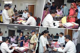 कलेक्टर जनसुनवाई.. शिकायत कर्ताओं की लबी लम्बी कतारें…