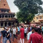 तिल चतुर्थी पर..महाकाल मंदिर प्रांगण में स्थित गणेश मंदिर में गणेश जी का किया आकर्षक श्रंगार…