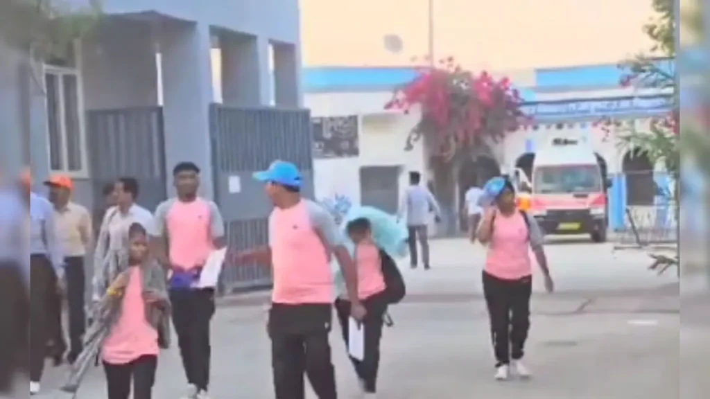 सीएम राईज स्कूल में मधुमक्खियों का हमला, मची अफरा तफरी , 8 घायल…