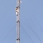 विदिशा। टावर पर चढ़कर युवक ने दी आत्महत्या की धमकी,टीआई पर झूठा केस दर्ज करने का आरोप