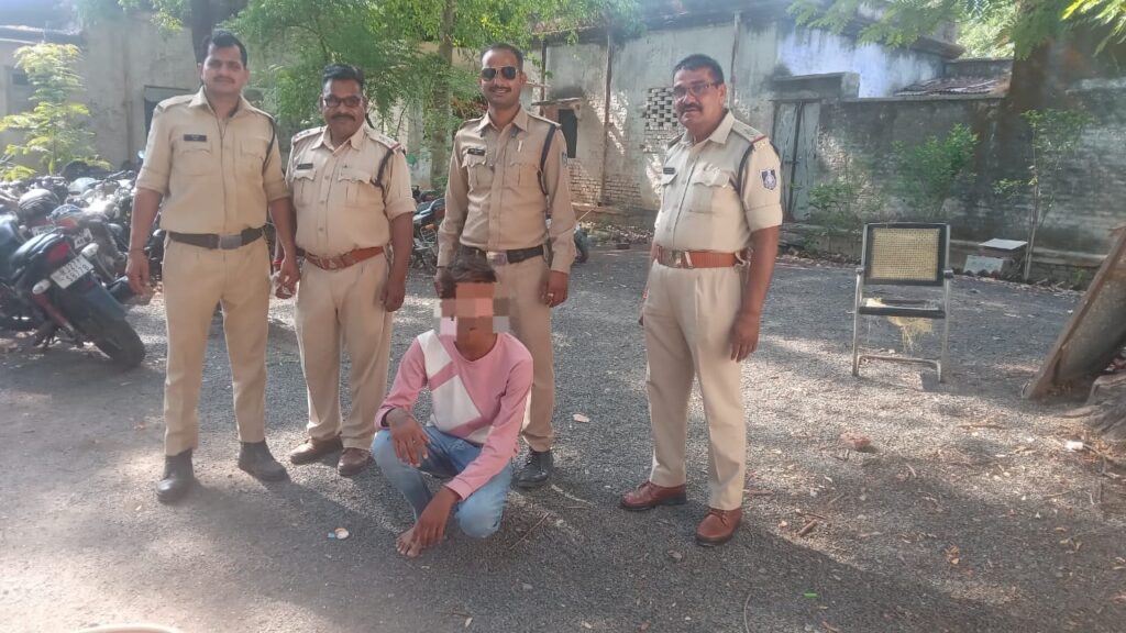 उज्जैन पुलिस की कार्रवाई अवैध हथियार के साथ एक आरोपी गिरफ्तार