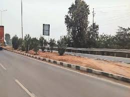 मुरैना – NH 552 पर बना हादसों का ब्रेकर, अस्थायी ब्रेकर की चपेट में आने से महिला गंभीर घायल